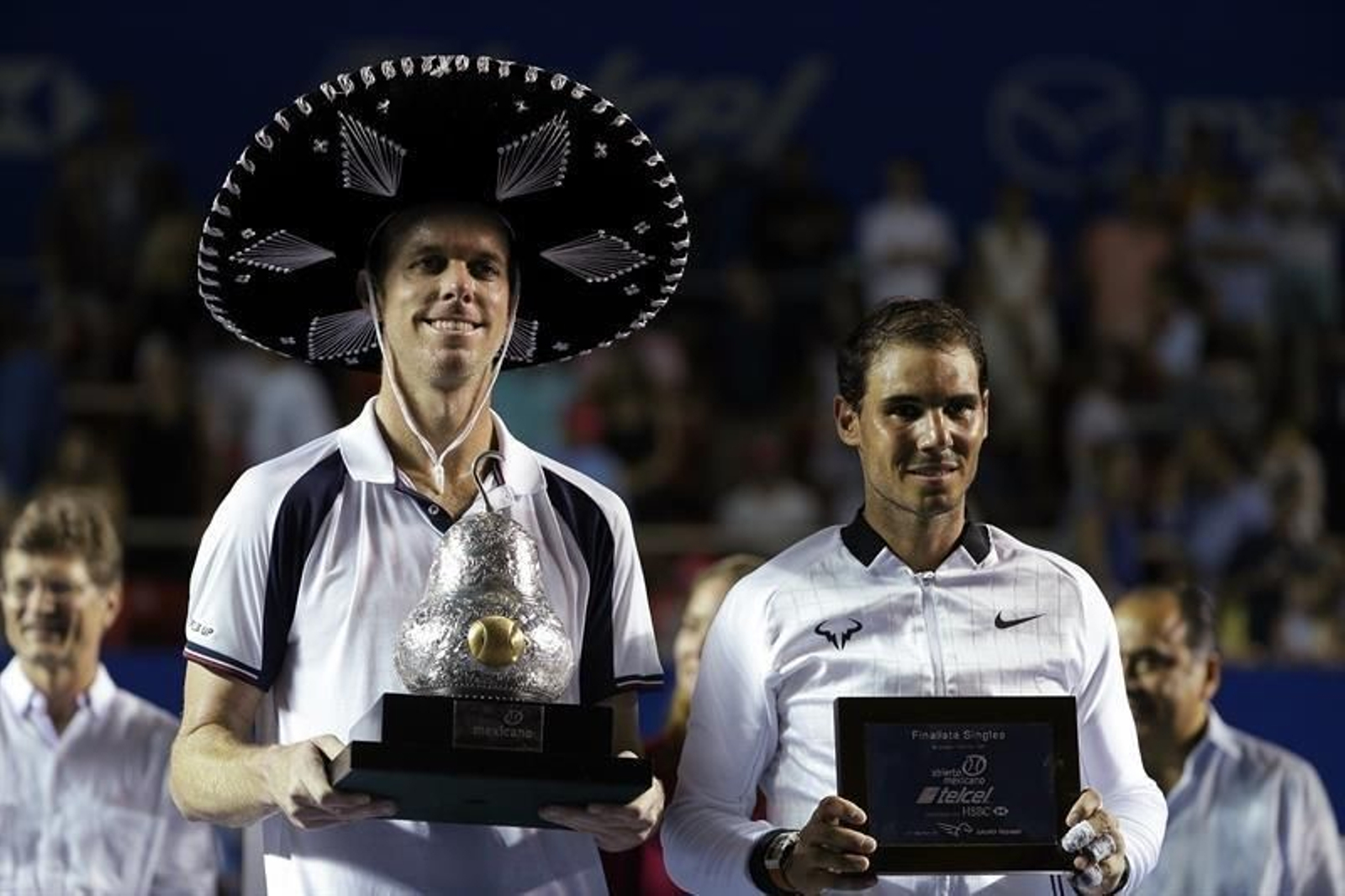El estadounidense Sam Querrey (i) y el español Rafael Nadal