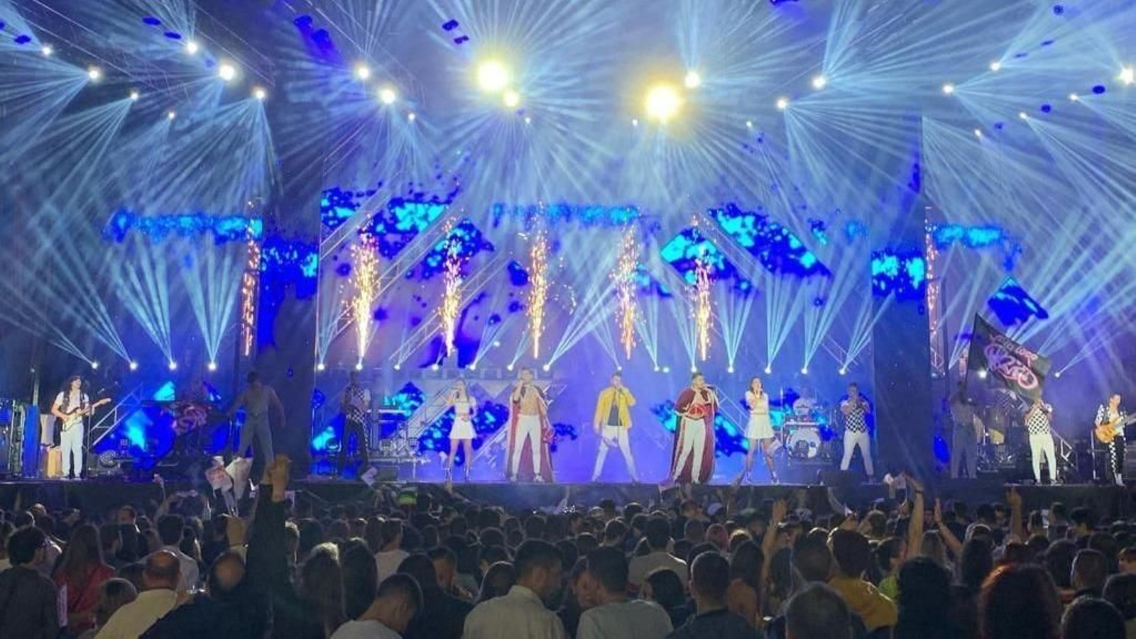 La orquesta París de Noia, una de las más fuertes de Galicia, cuenta con 37 trabajadores entre músicos y técnicos.