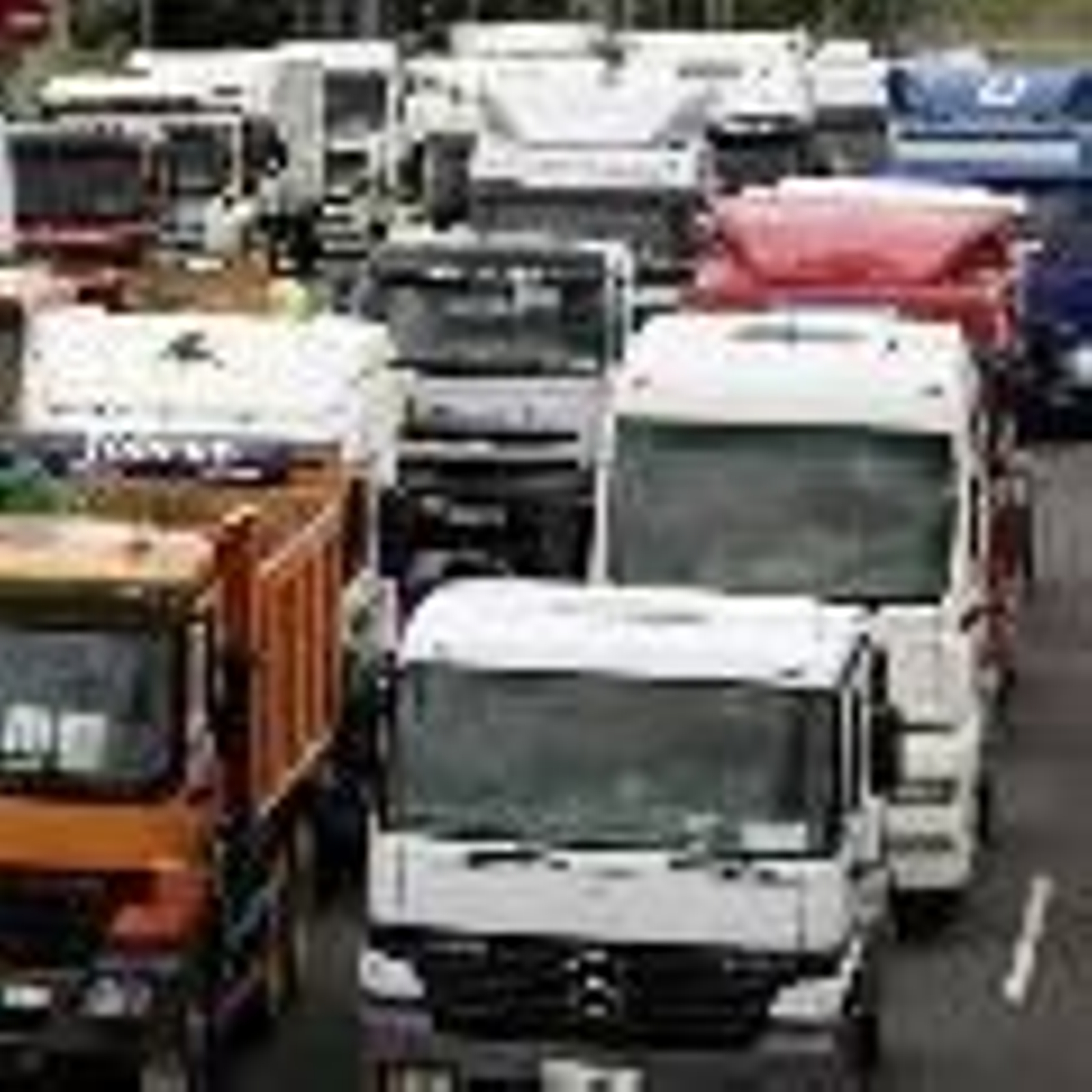 Proyectos estratégicos en transporte y logística.