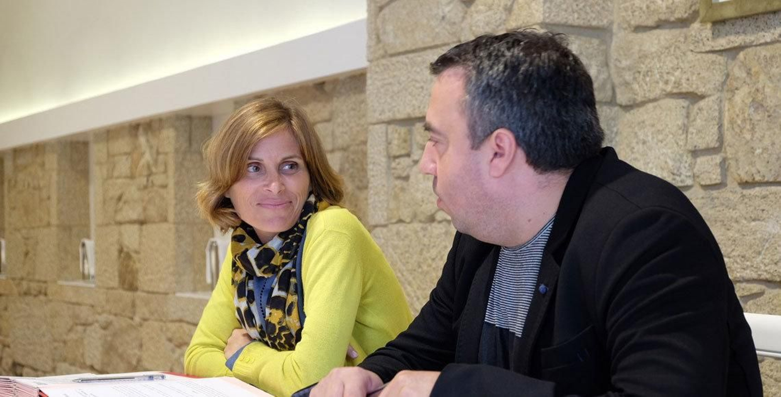 La directora de Turismo de Galicia, Nava Castro, y el presidente de la Asociación Nove Grupo Gastronómico, Miguel Ángel Campos.