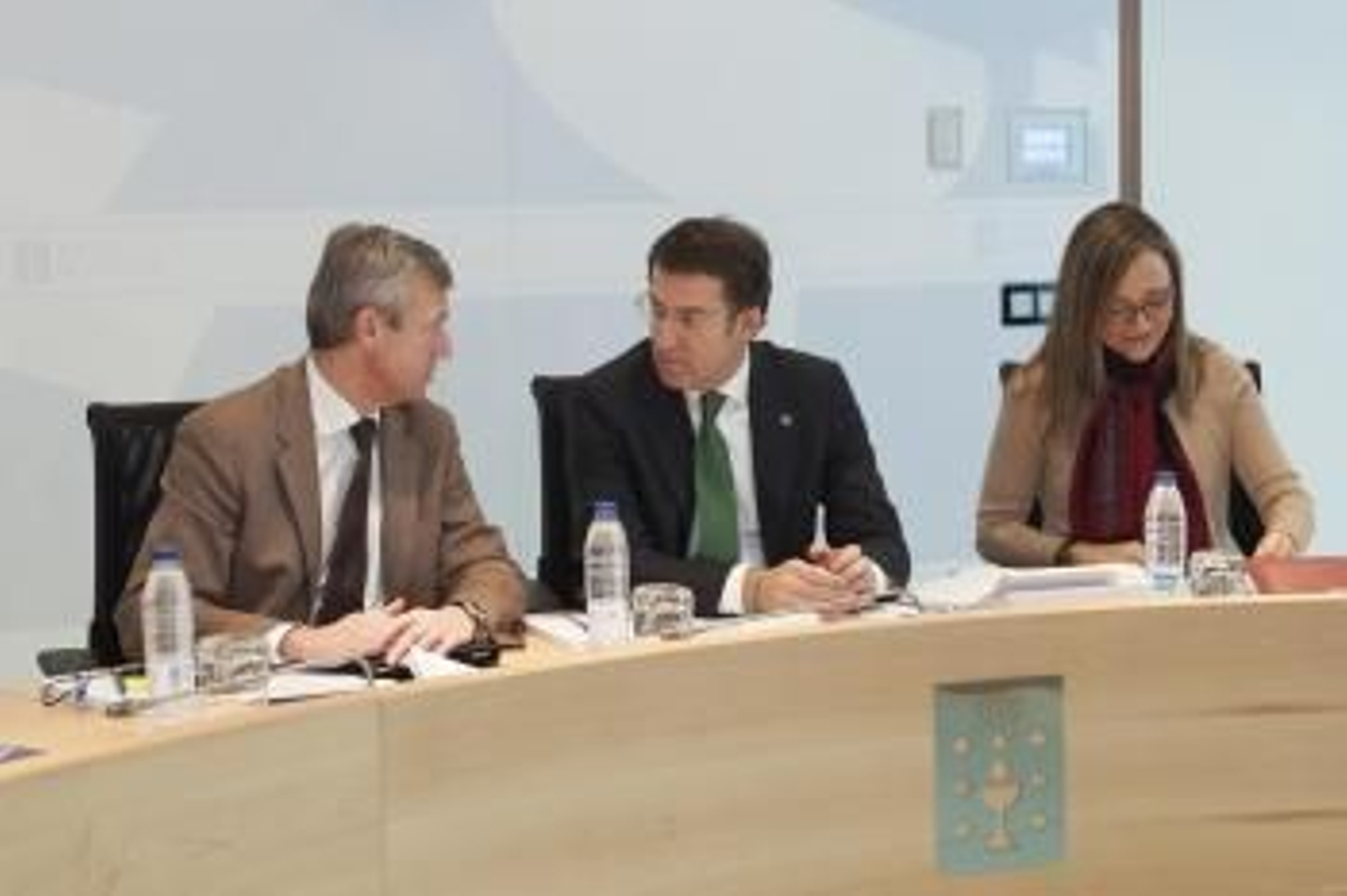 El presidente de la Xunta, Alberto Núñez Feijóo, ha asegurado que no dispone de ninguna comunicación 'oficial'