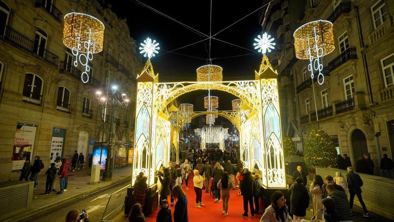 El castillo luminoso de Navidad.