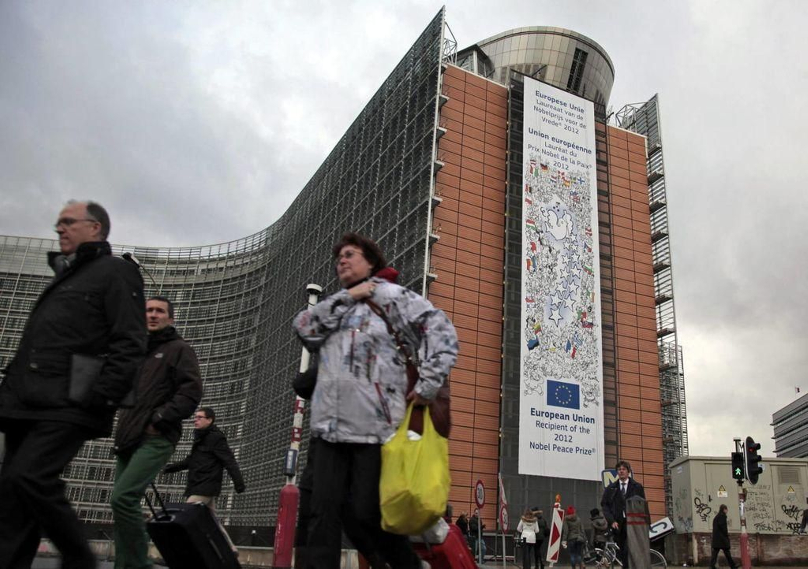 Fachada principal de la sede de la Comisiòn Europea en Bruselas.