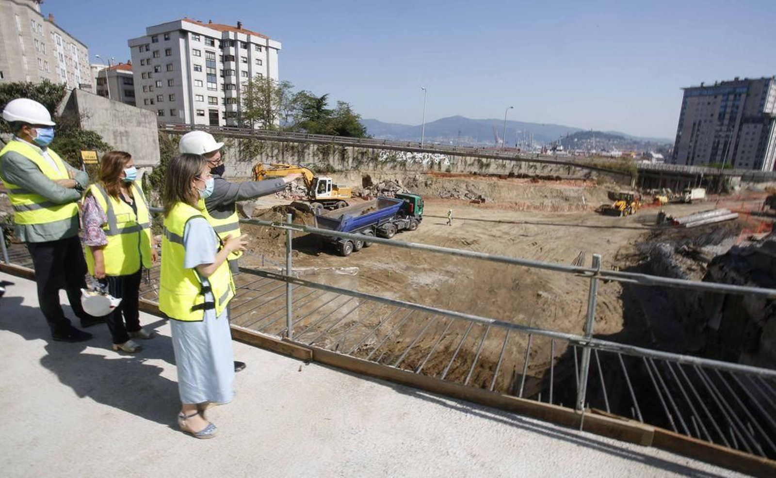 La conselleira de Infraestruturas e Mobilidade supervisó las obras de la estación de autobuses.