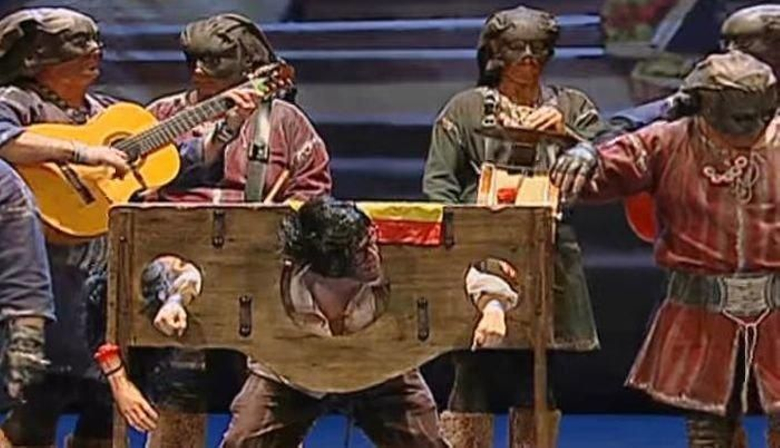 Un momento de la actuación de la chirigota.