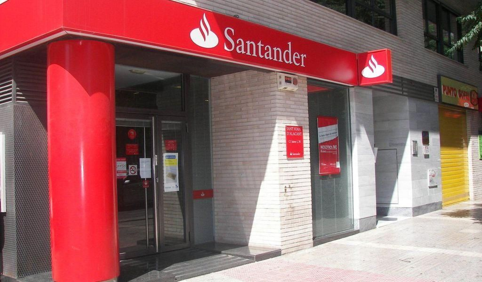 La sentencia estima parte de la demanda contra el Santander.