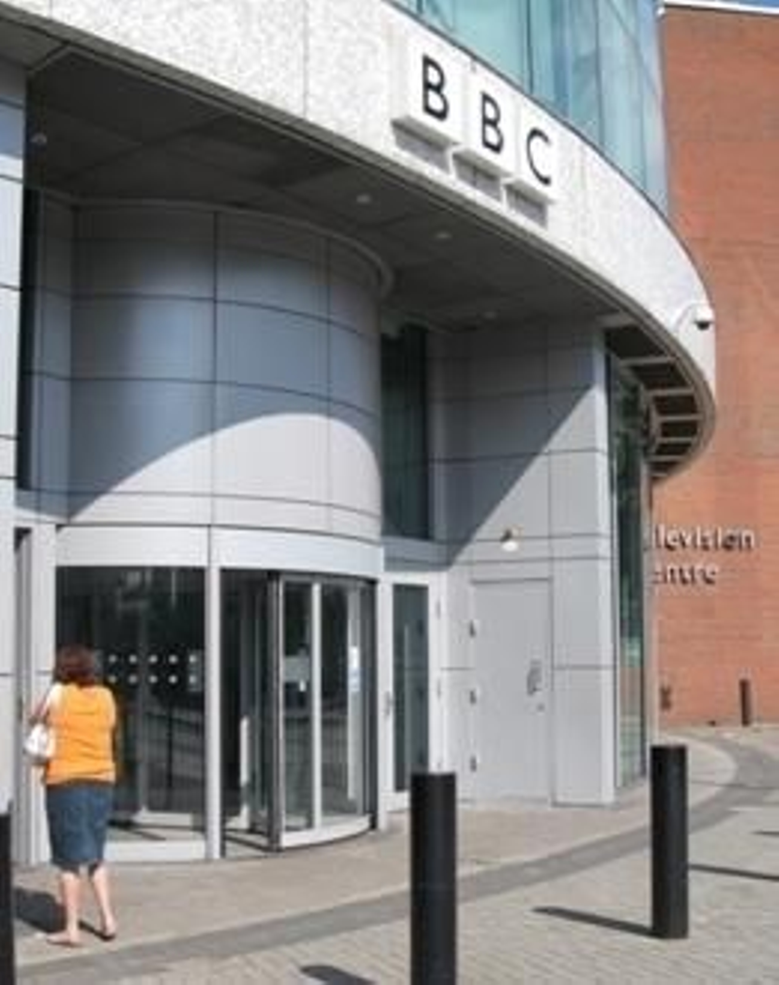 Entrada al edificio de la BBC. (Foto: archivo)