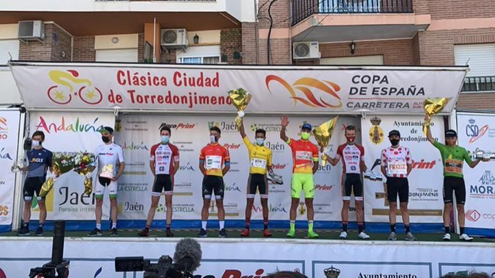 Podio de la Clásica de Torredonjimeno, con Mauricio Moreira.