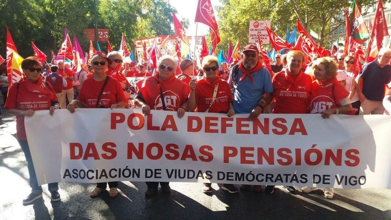 Viudas demócratas de Vigo, por las pensiones en Madrid