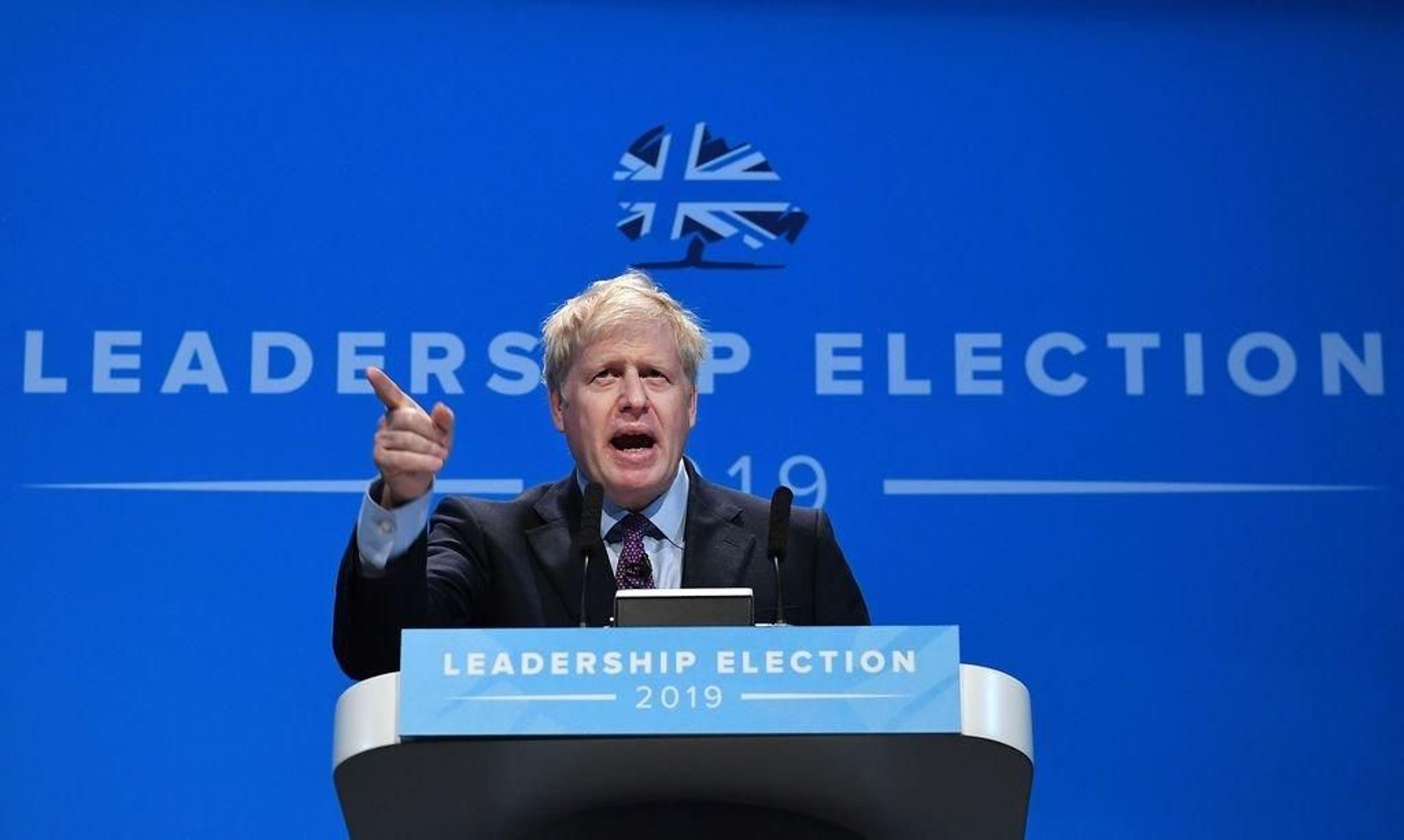 El favorito para suceder a May, Boris Jonson, durante un acto del partido en Birmingham.