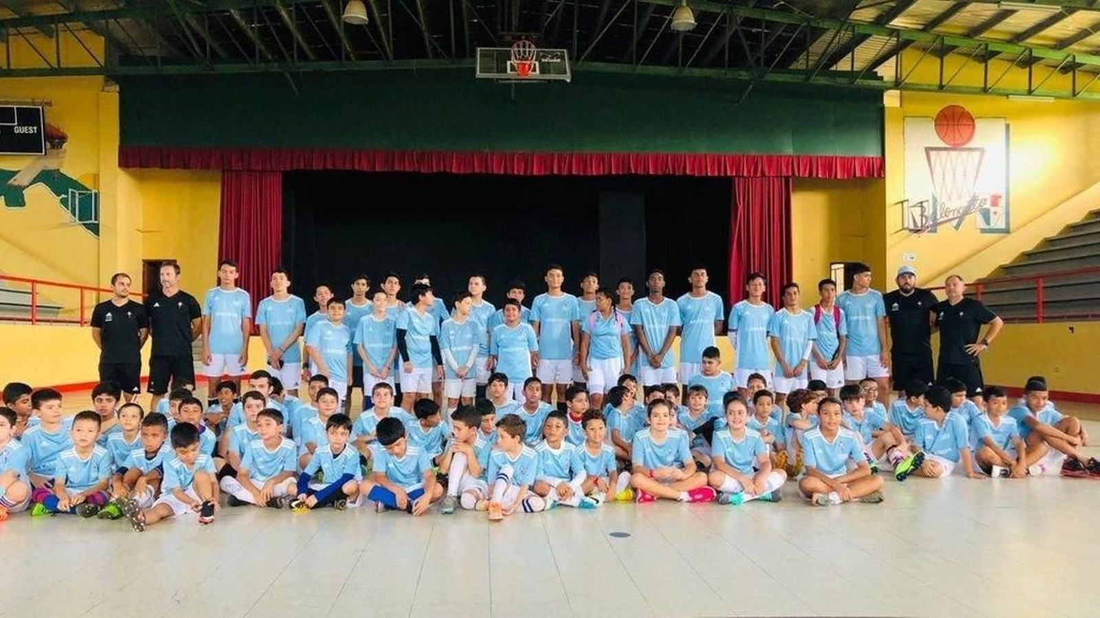 El campus del Celta reunió a un centenar de niños en Panamá