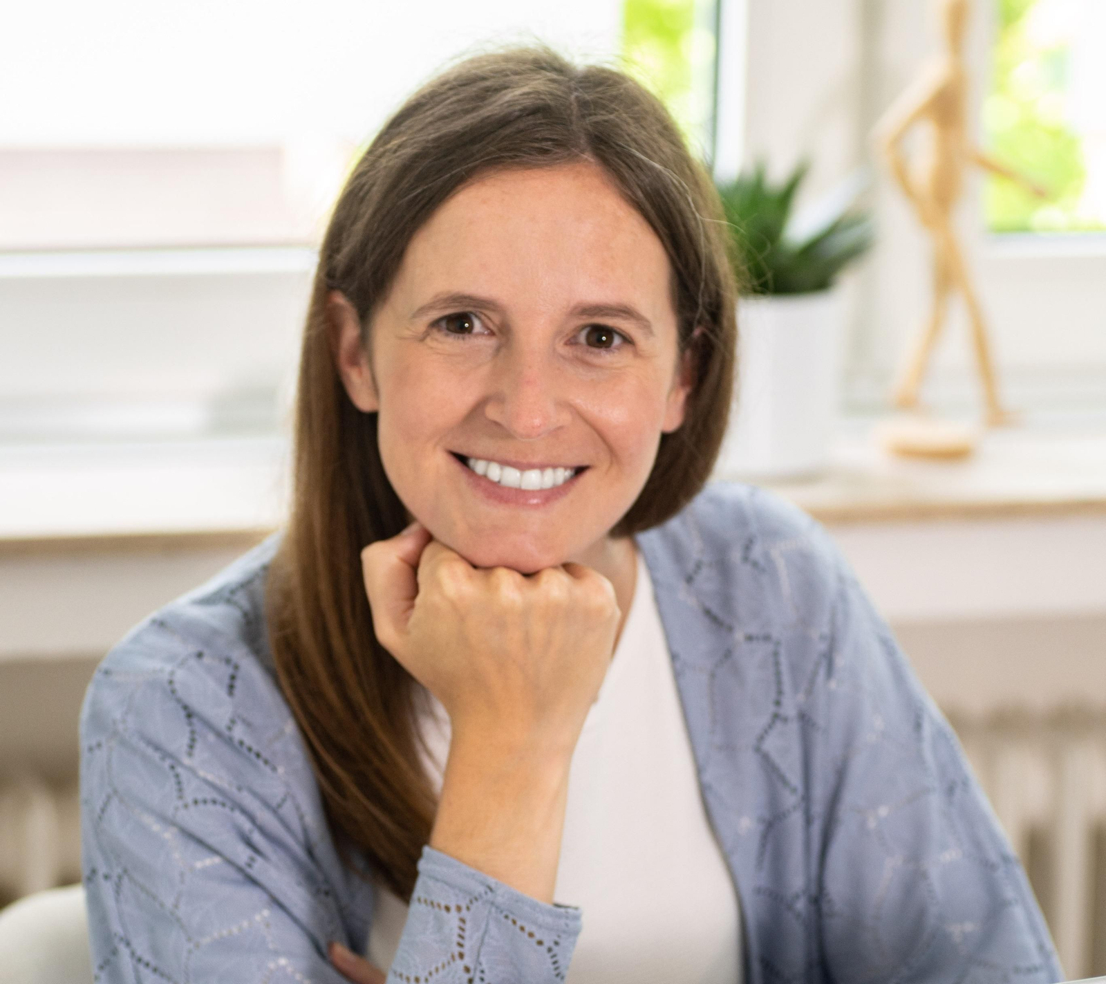 La psicóloga española Marina González Biber ayuda a superar el duelo migratorio desde Alemania, donde reside desde hace once años.