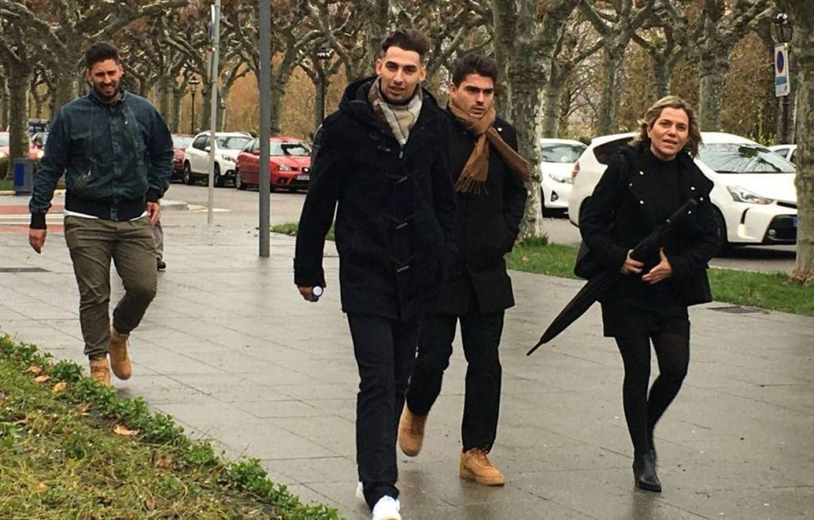 Llegada de los exjugadores de la Arandina CF a la Audiencia de Burgos.