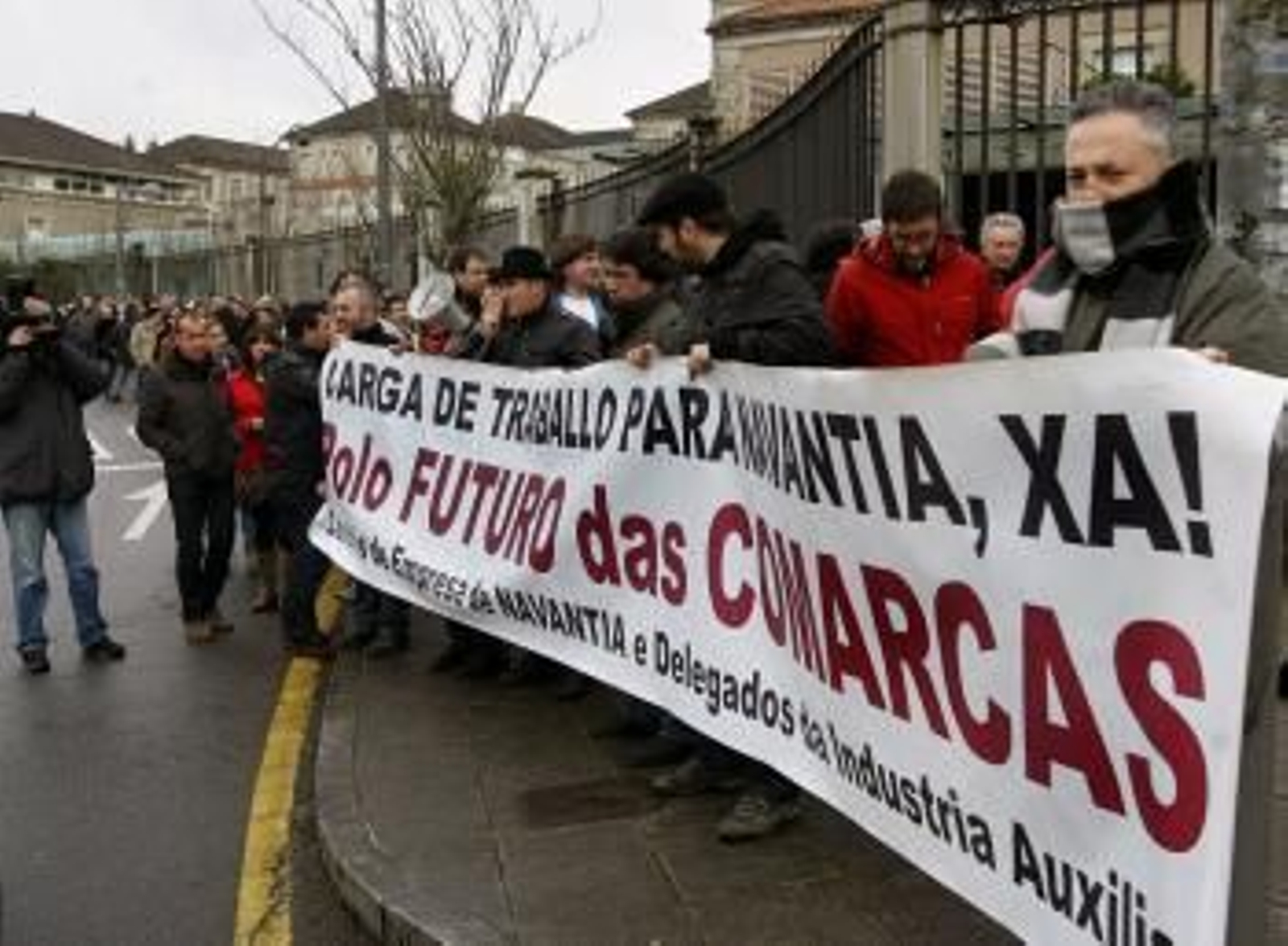 Trabajadores y delegados sindicales de los astilleros de Navantia Fene y Ferrol