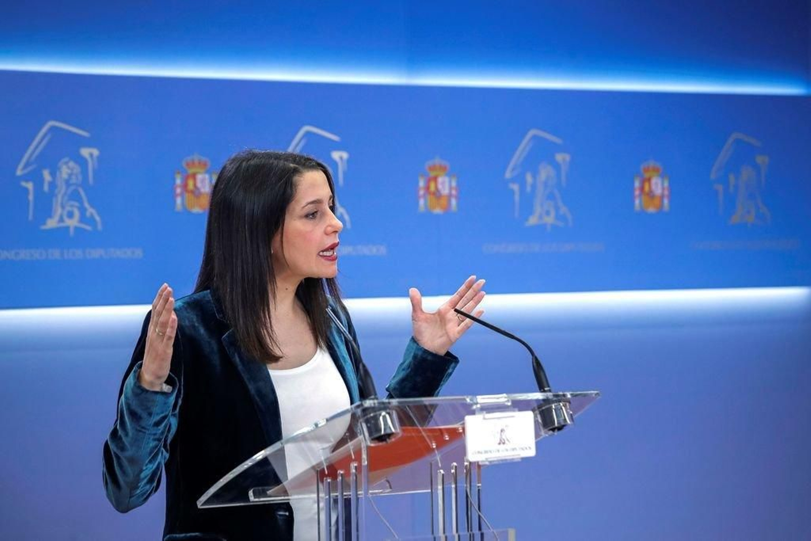 Arrimadas, durante la rueda de prensa en el Congreso.