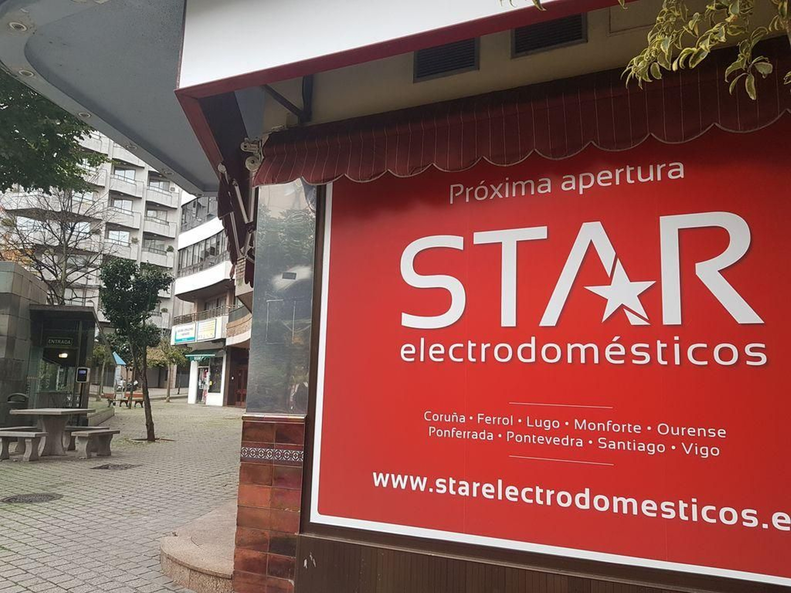 Los nuevos negocios afloran en la ciudad, aunque a menor ritmo que años atrás.