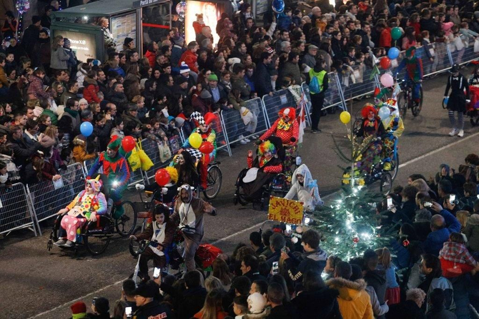 La Cabalgata de los Reyes Magos en Vigo - Adrián 01