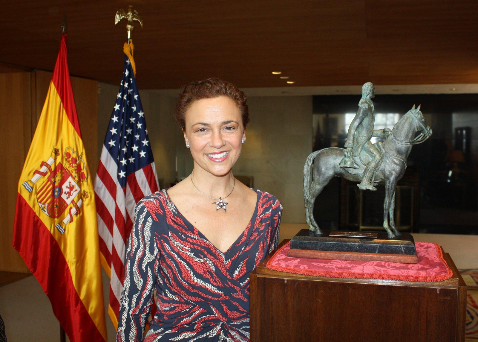 Gracias al empeño y determinación de personas como Teresa Valcarce, Bernardo de Gálvez sea reconocido como uno de los personajes más influyentes en la historia de Estados Unidos.