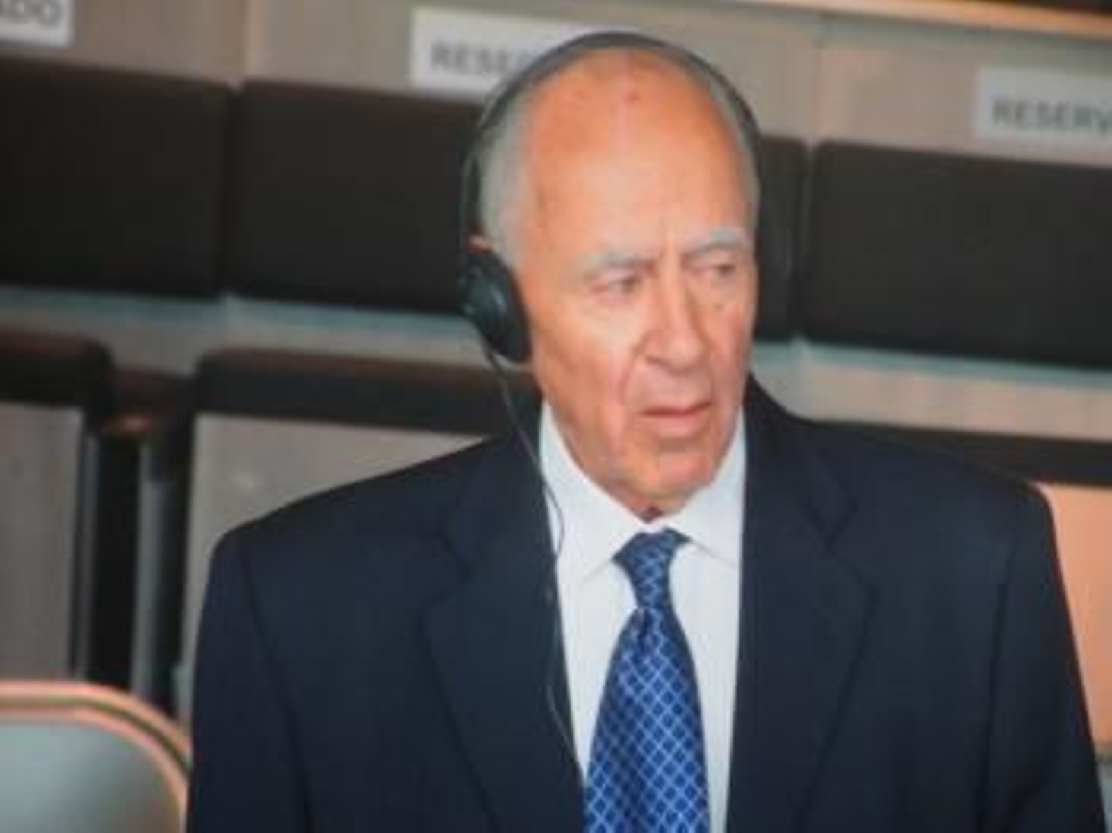 El capitán del petrolero 'Prestige', Apostolos Mangouras, ha alegado su 'edad avanzada', 77 años de edad, para no contestar