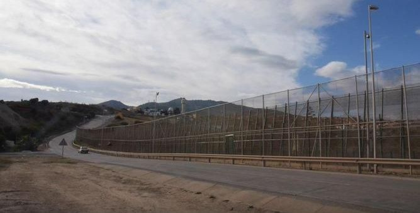 El Arzobispo de Tánger pide transparencia en la gestión de las fronteras de Ceuta y Melilla con Marruecos