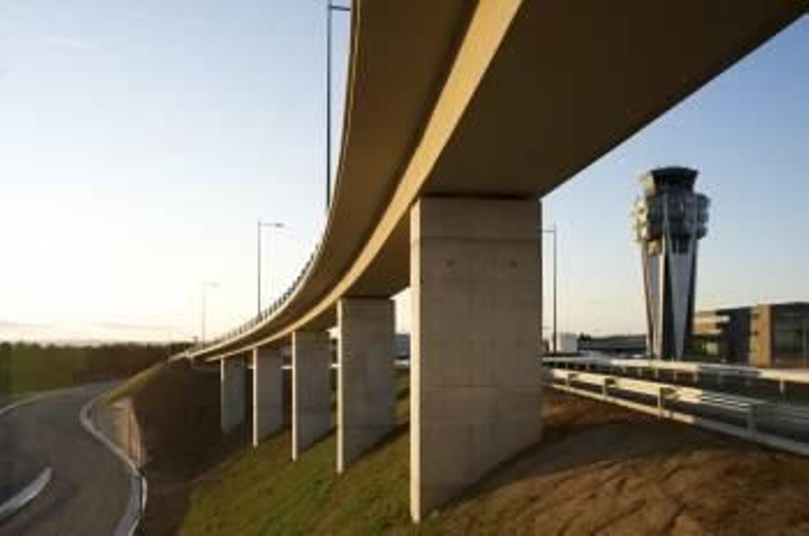 Torre de control de Lavacolla. (Foto: AENA)