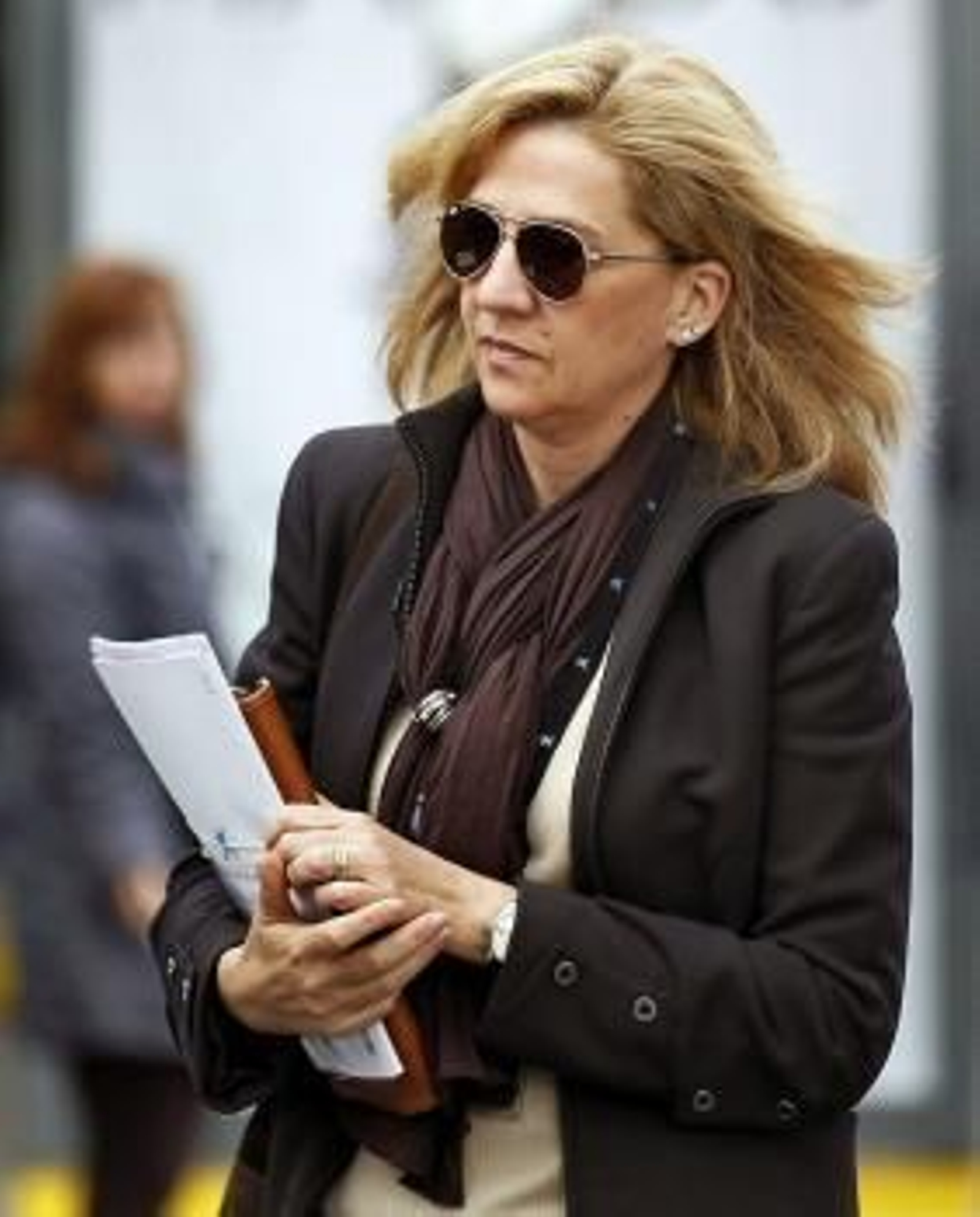 La infanta Cristina, a su llegada a la sede central de la Caixa en Barcelona.