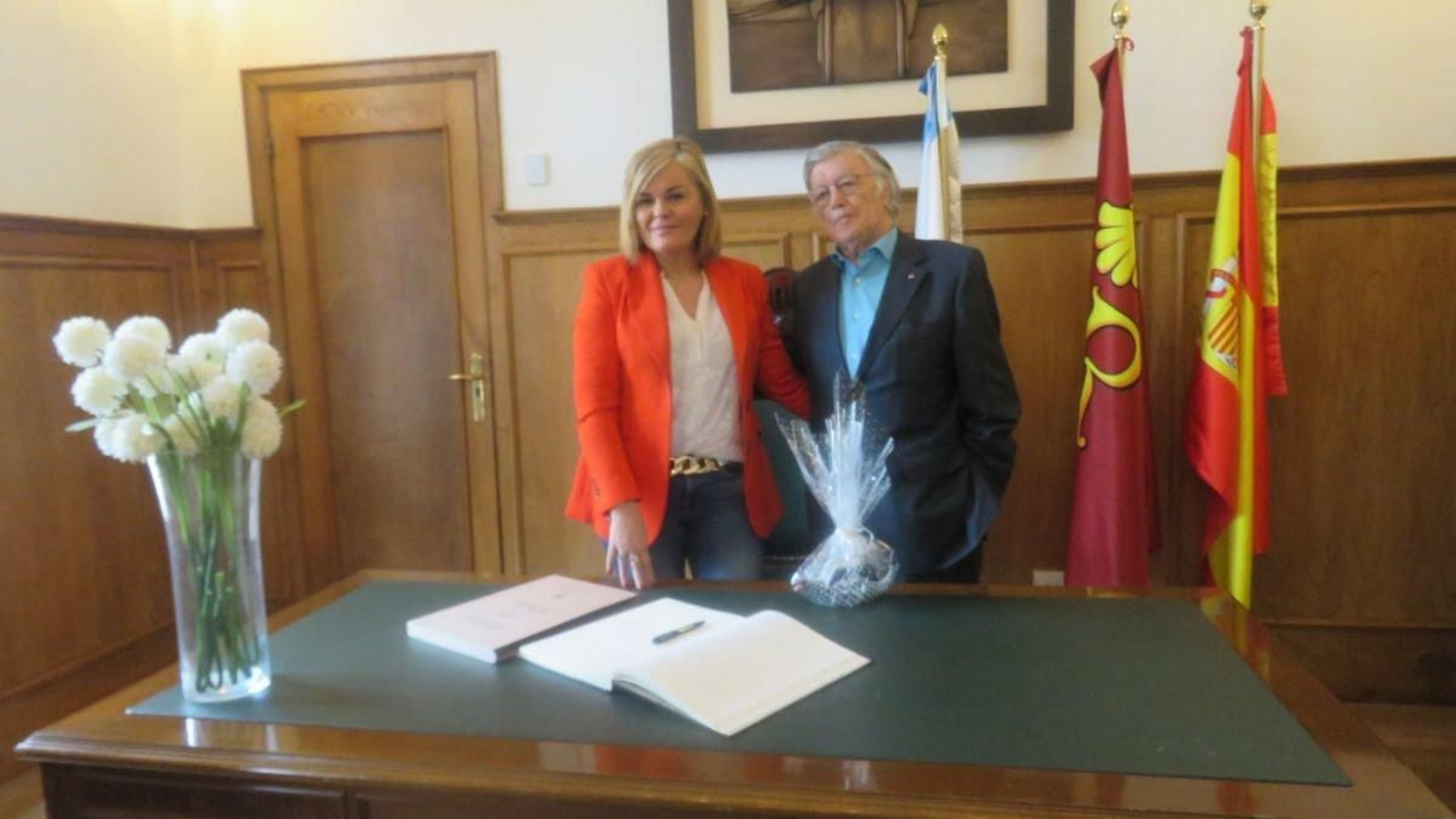 Digna Rivas con el coronel Manuel Durán Clemente.