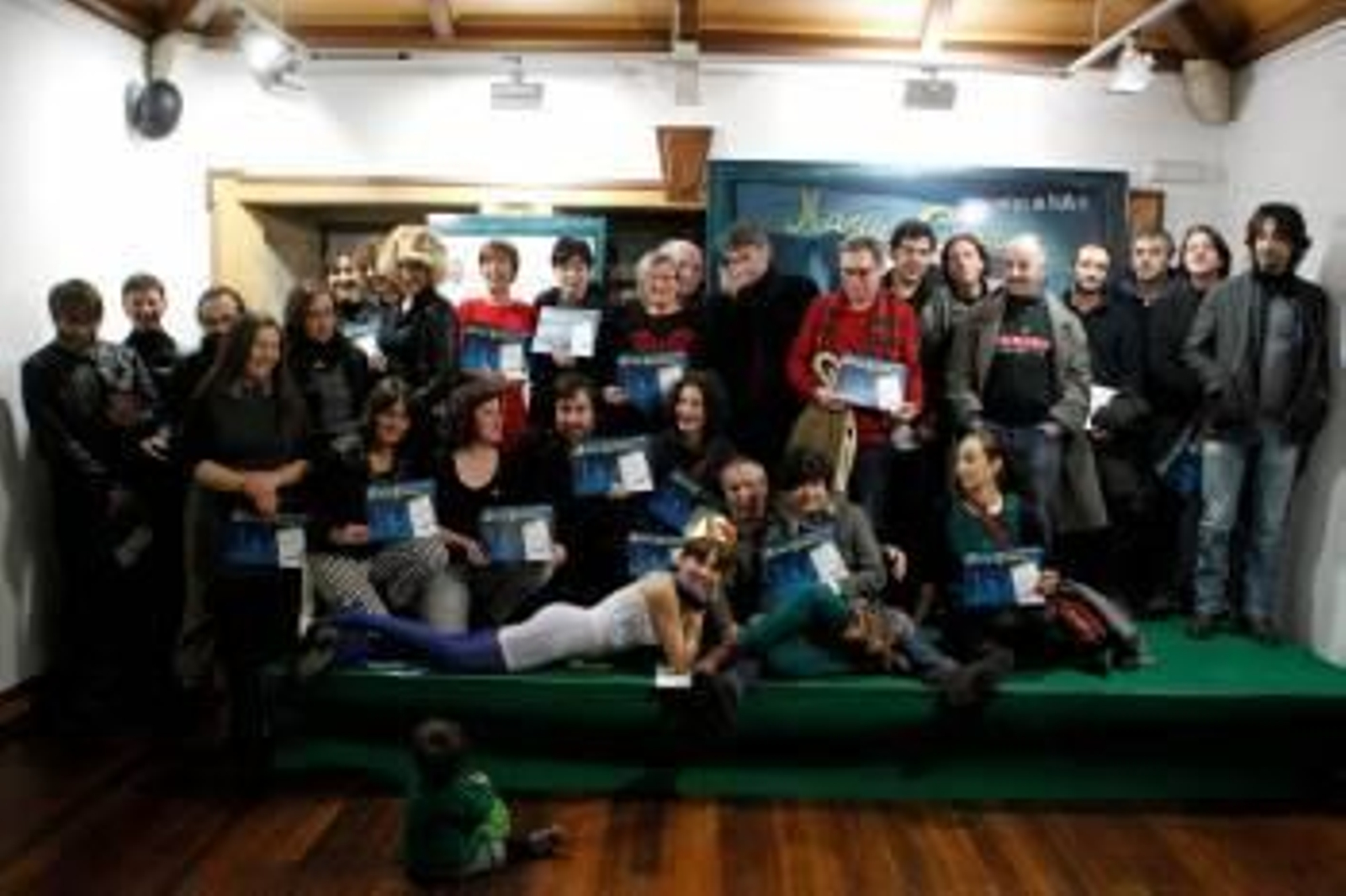 Foto de familia de la Fiesta de los Nominados, que tuvo lugar en febrero en la localidad coruñesa de Ames. (Foto: ARCHIVO)