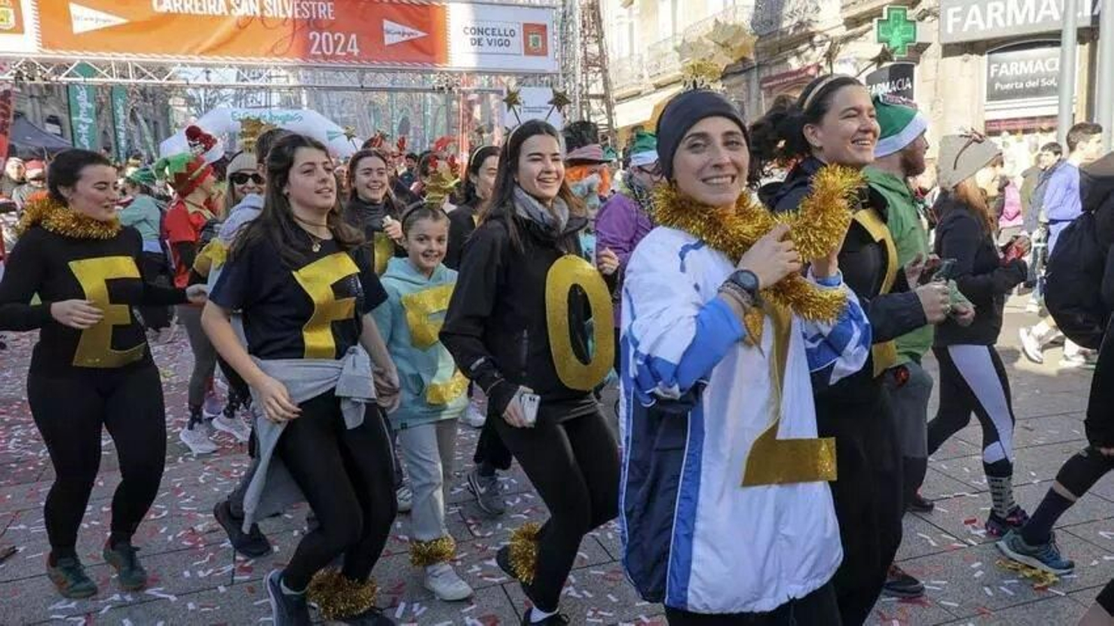 Galería | Vigo corre la San Silvestre 2024 entre multitud de disfraces