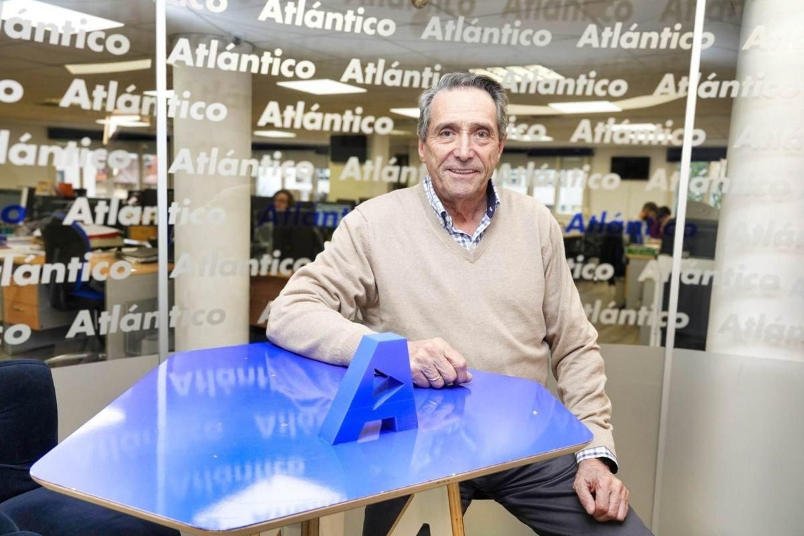 Javier Pamies, en el set de Atlántico TV.