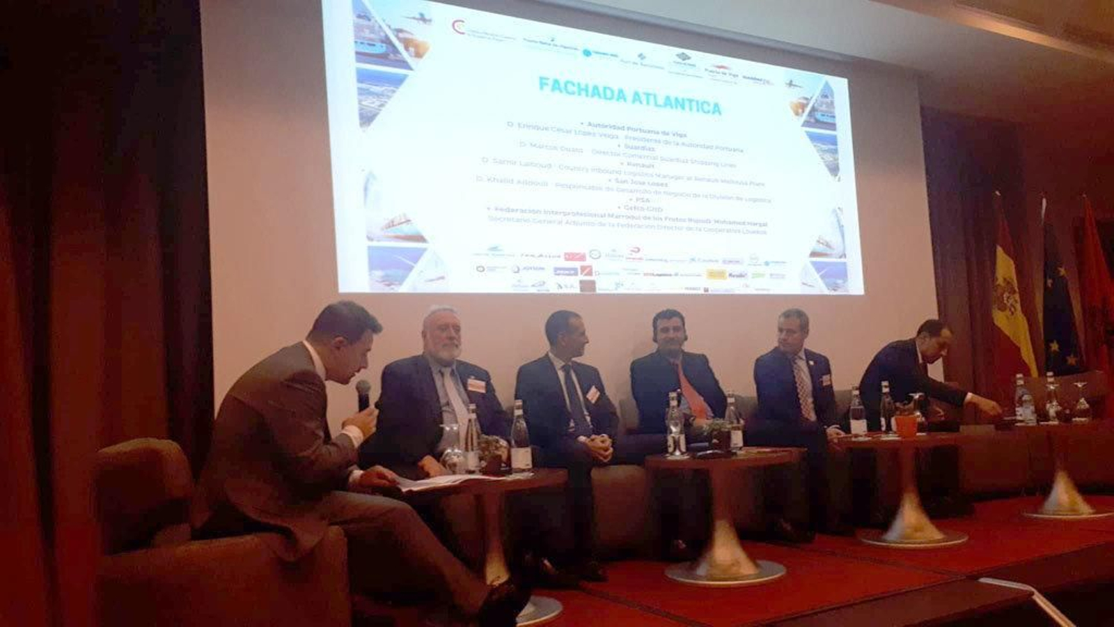 López Veiga y la delegación viguesa, ayer en Tánger