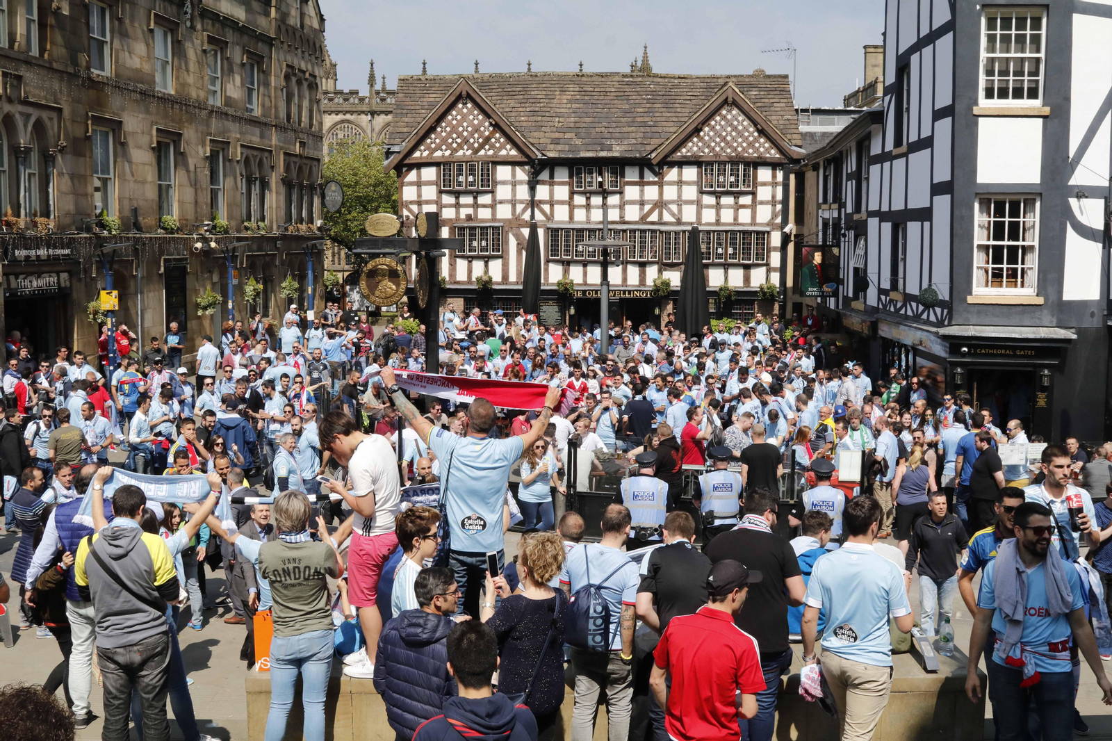 El viaje de la afición celeste a Manchester, el 11 de mayo de 2017. // J.V. Landín