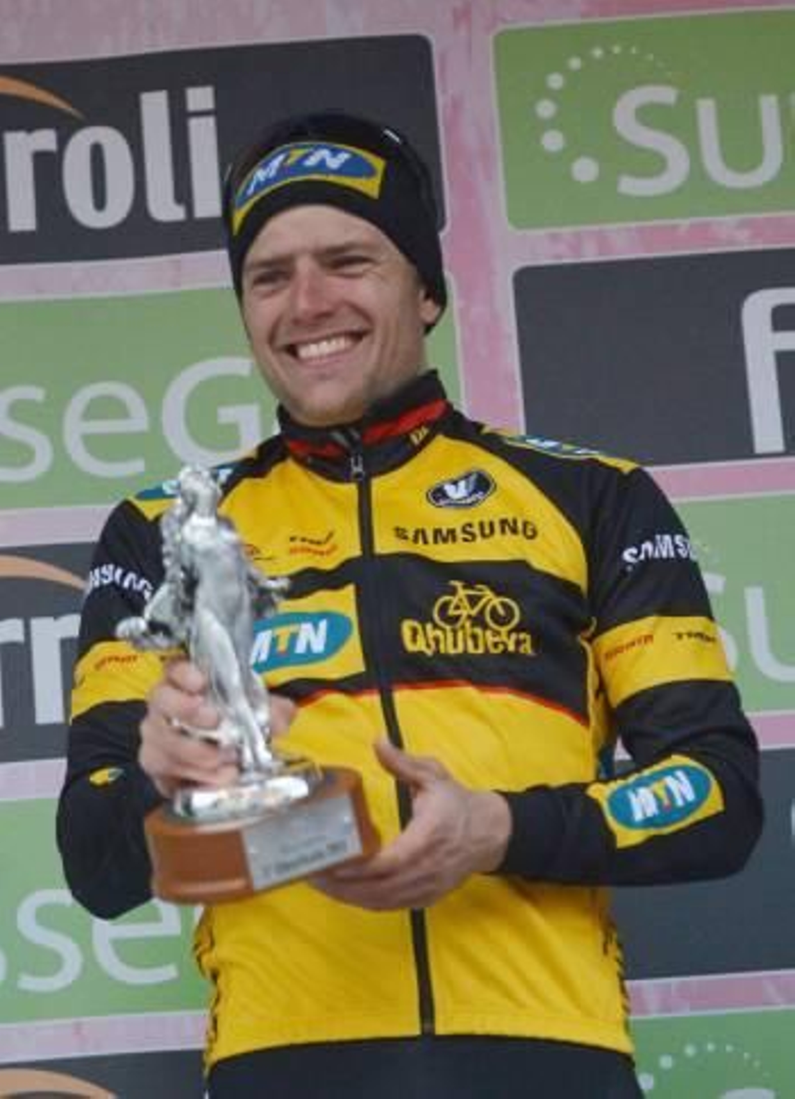 Ciolek, con el trofeo de ganador. (Foto: LUCA ZENNARO)
