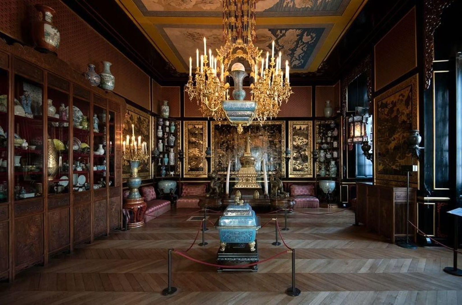 El museo chino del castillo de Fontainebleau, cuyas obras de arte pretendía robar el "Niño Juan".