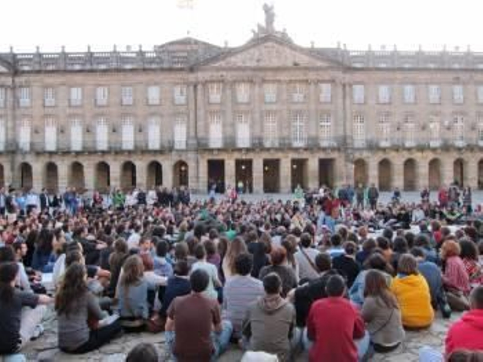 Acampada 15M Obradoiro (Pazo De Raxoi Al Fondo).