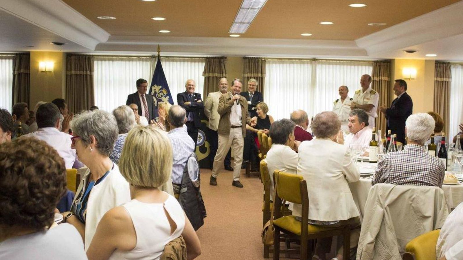 El alcalde Abel Cabellero asistió a la comida.