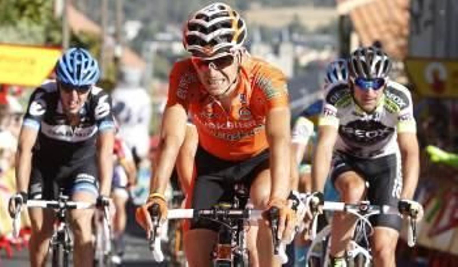 El ciclista del Euskaltel Euskadi, Igor Antón llegando a la llegada de la etapa (Foto: EFE)