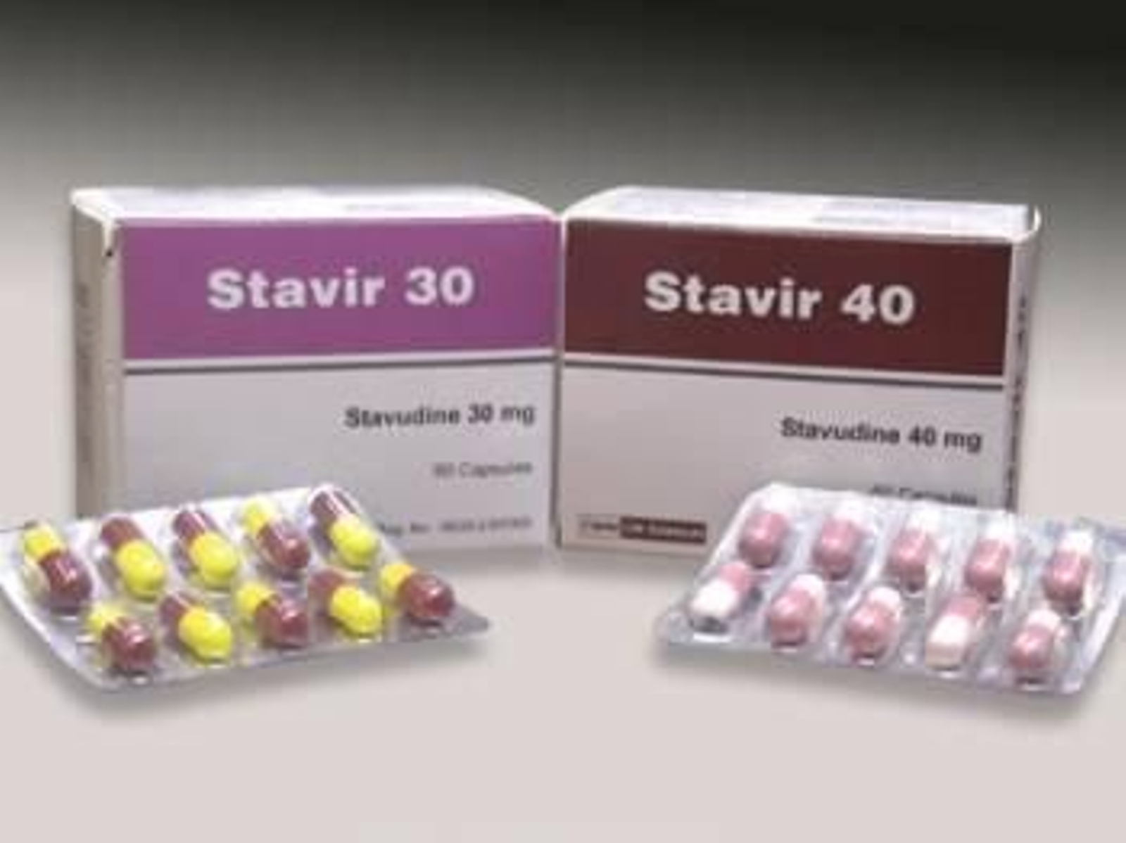 Dos cajas de una de las marcas que comercializa el Stavudine.