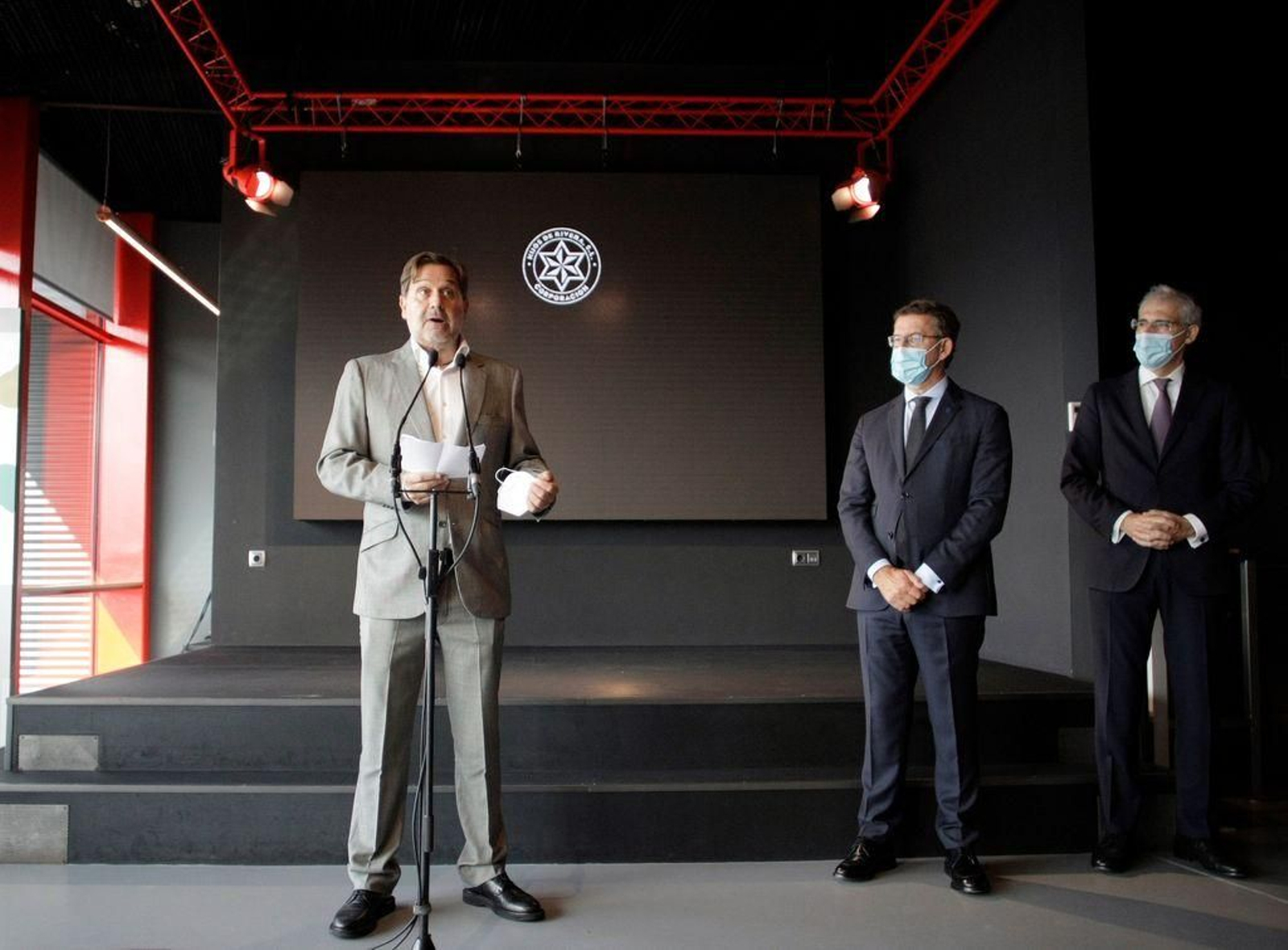 Ignacio Rivera, durante su intervención en presencia de Núñez Feijóo y Conde.