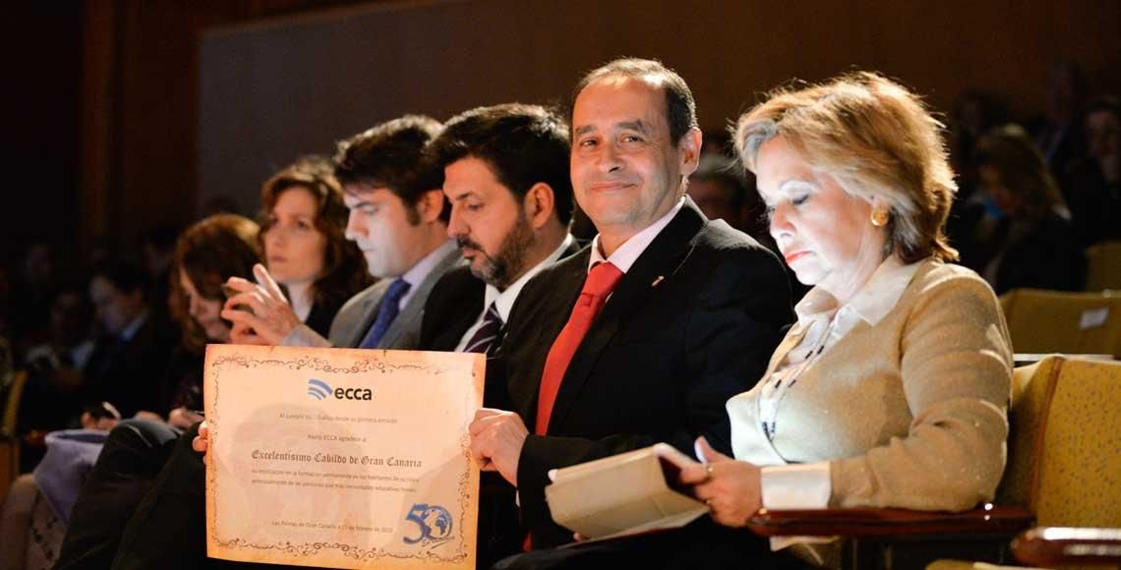 Lucas López, director de Radio ECCA, y Amparo Osorio, subdirectora, señalaron a ECCA como una herramienta de lucha contra la exclusión social