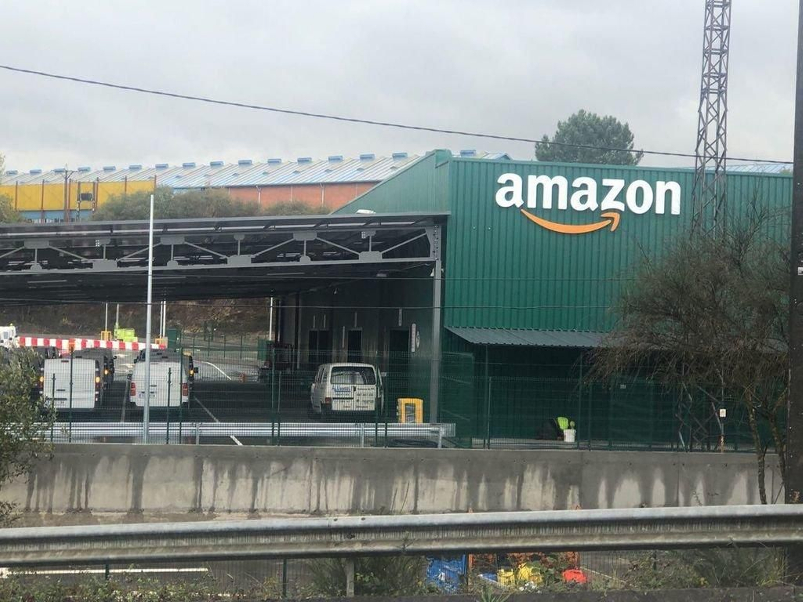 La central logística de 'Amazon' en Prado-Budiño.