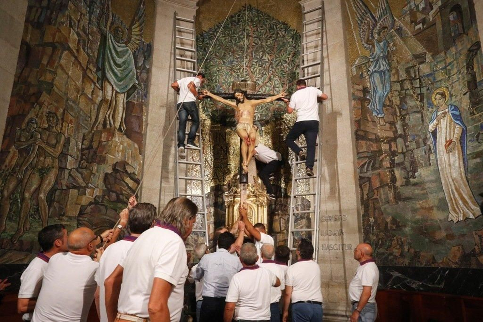 Descendimiento del Cristo de la Victoria _ JV Landín 045