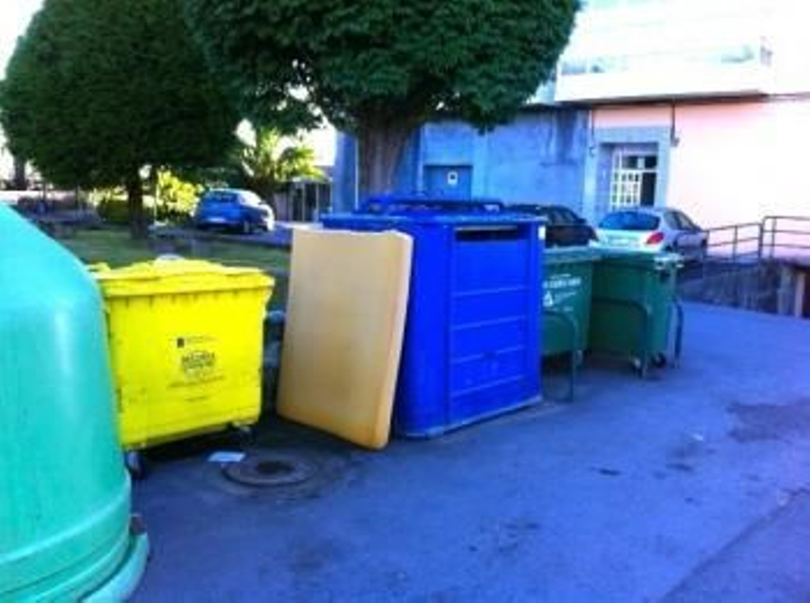 Contenedores De Basura, Galicia.