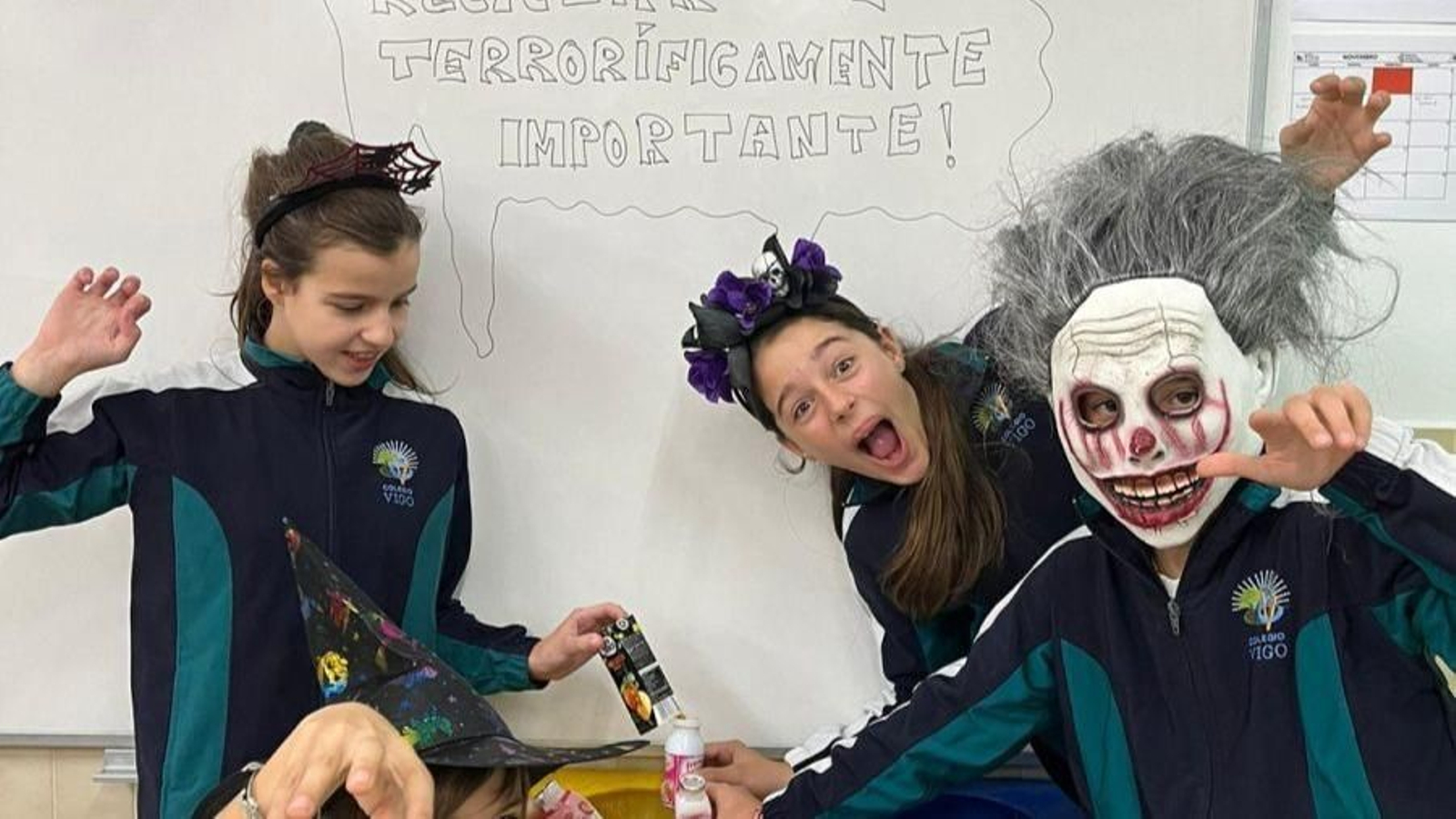 Los alumnos del Colegio Vigo desarrollan un programa de recogida de residuos.