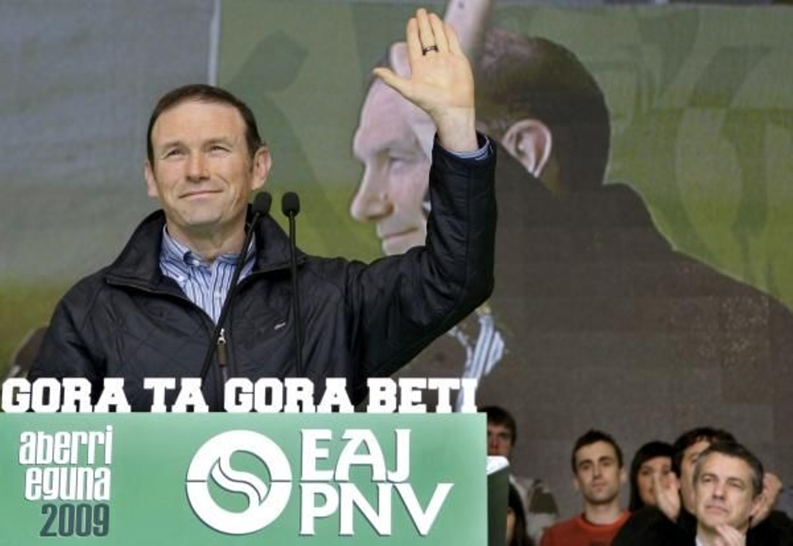 El lehendakari en funciones, Ibarretxe. (Foto: Alfredo Aldai)