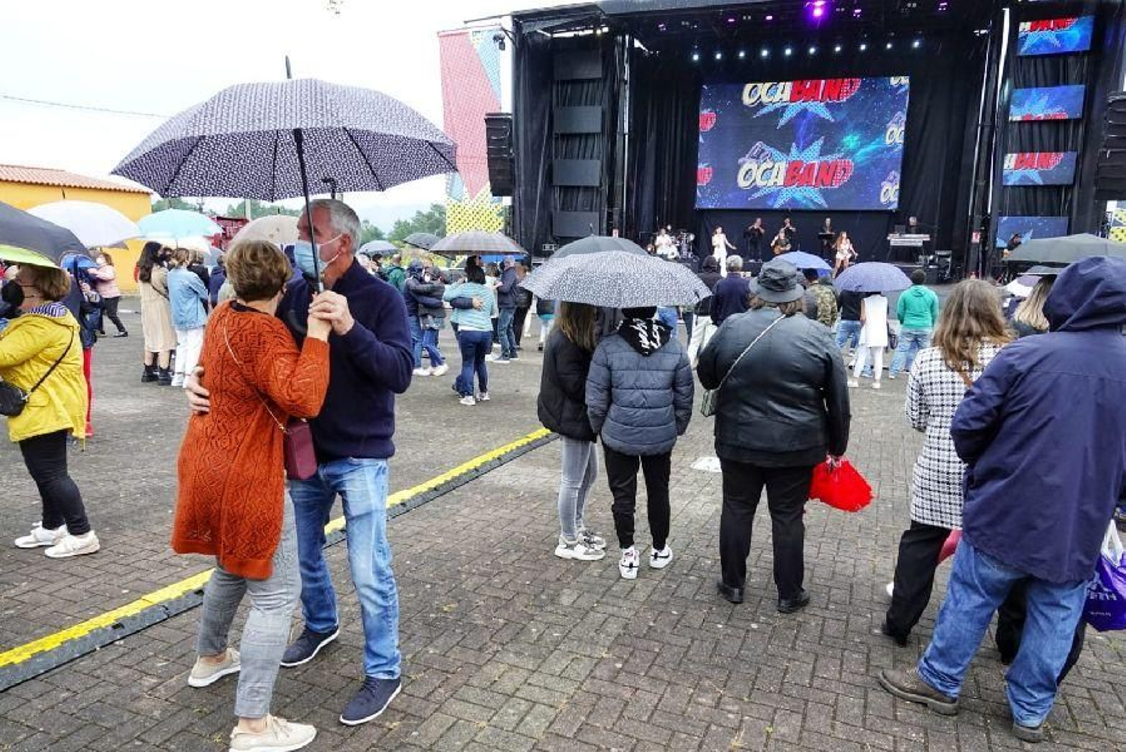 Tomiño vuelve a bailar en una verbena _ Vicente Alonso 21