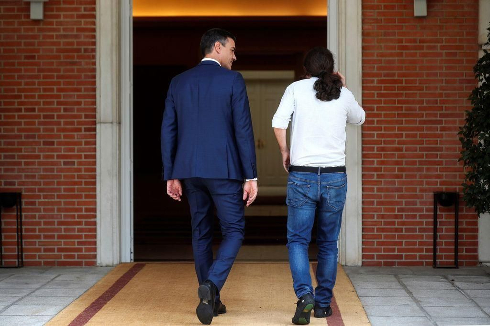 Pedro Sánchez y Pablo Iglesias, en el palacio de la Moncloa.