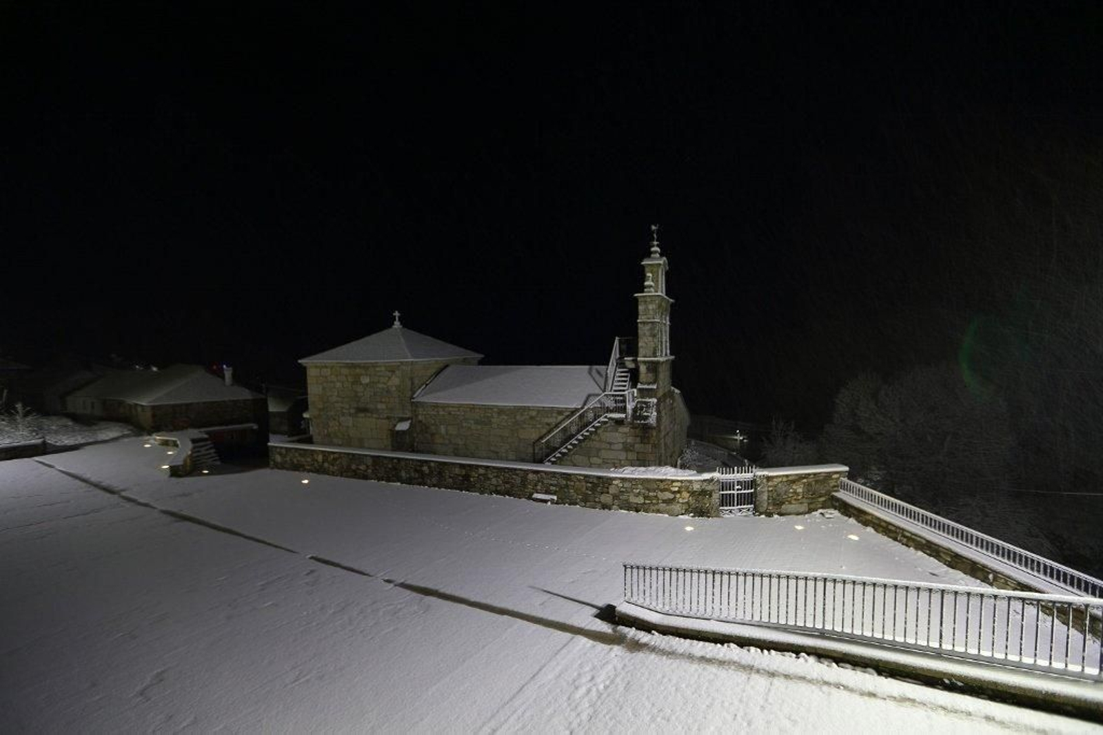 Nieve de primavera en A Canda y Padornelo - Alberte  (1) (1024x683)