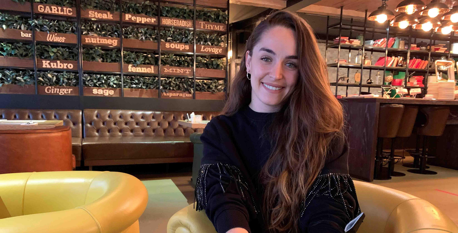 La española Paula Comitre presenta en Moscú el espectáculo flamenco "Cámara abierta". EFE/ Anush Janbabian