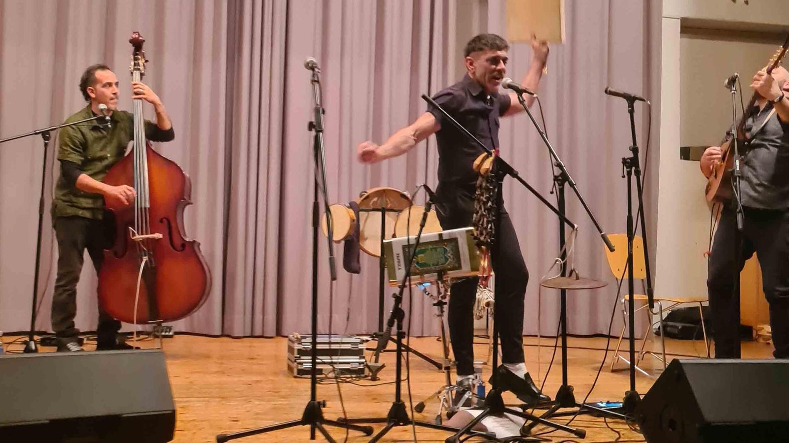 Actuación de Xisco Feijóo y su banda